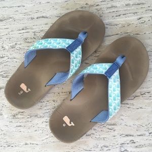 VINEYARD VINES FLIP FLOPS